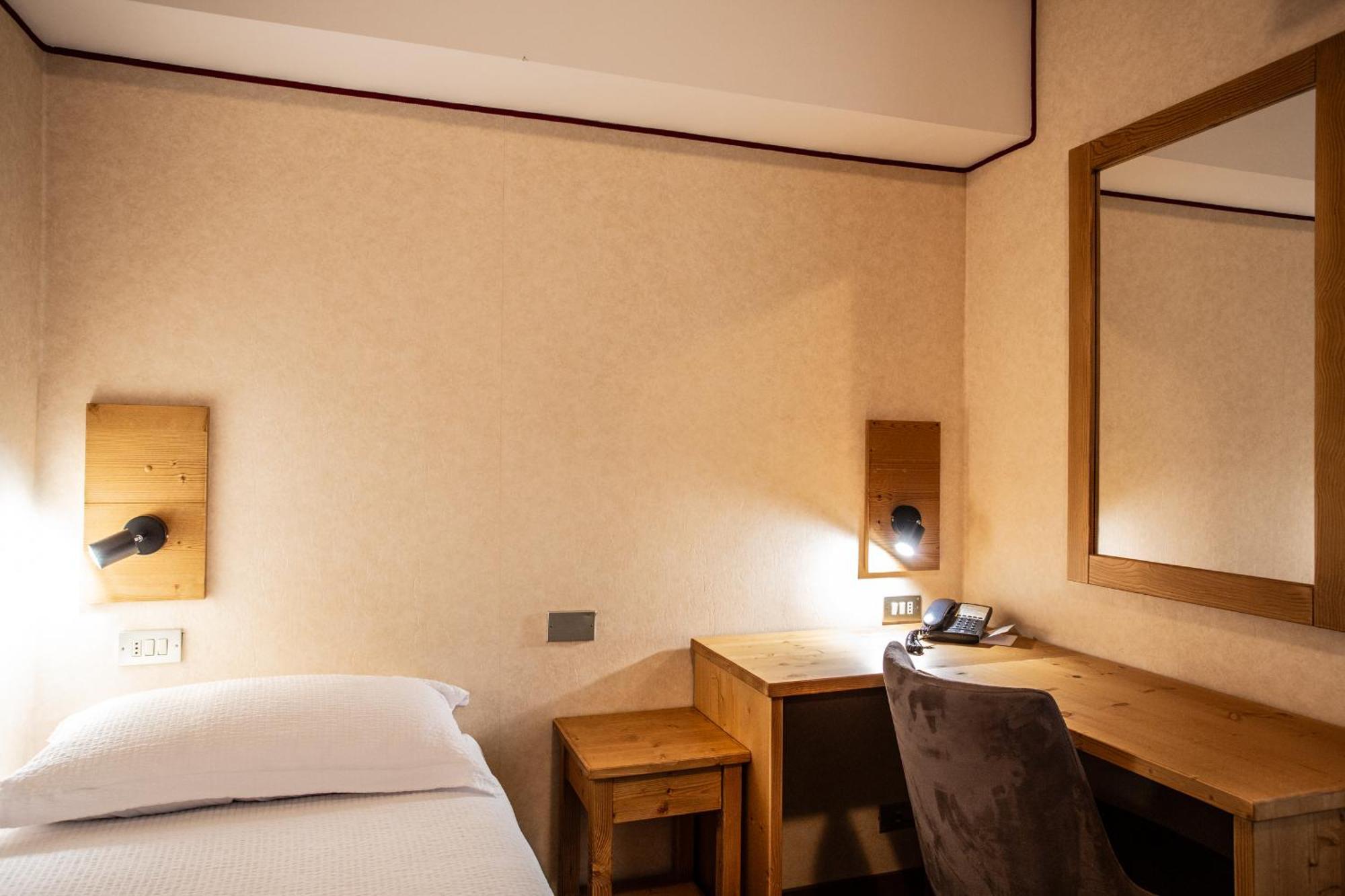 Hotel Bijou Valtournenche Extérieur photo