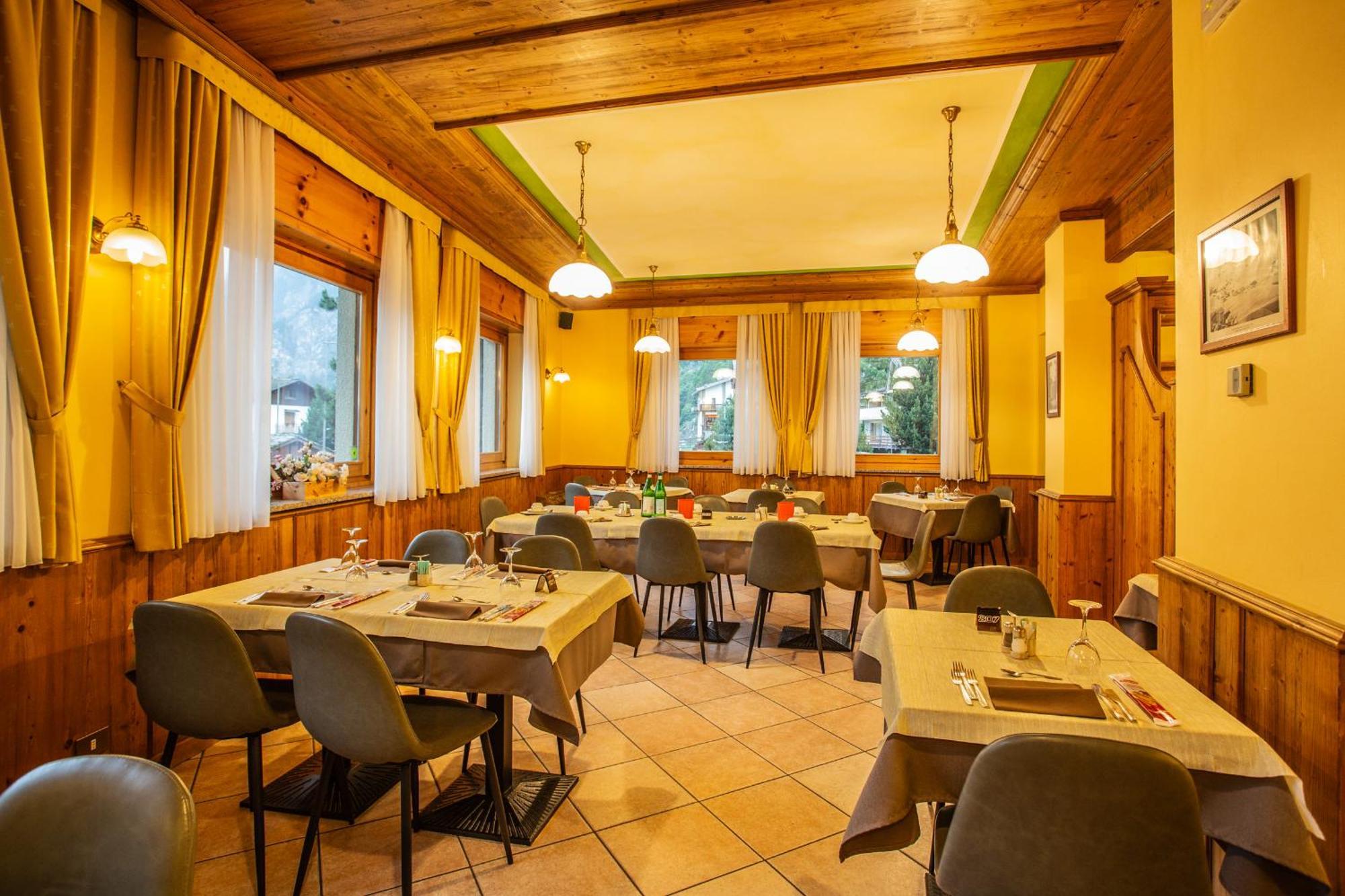 Hotel Bijou Valtournenche Extérieur photo